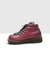 Bordeaux leather hiking boot